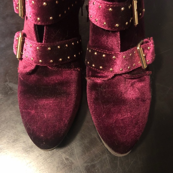 Red size 8 boots - Picture 2 of 6